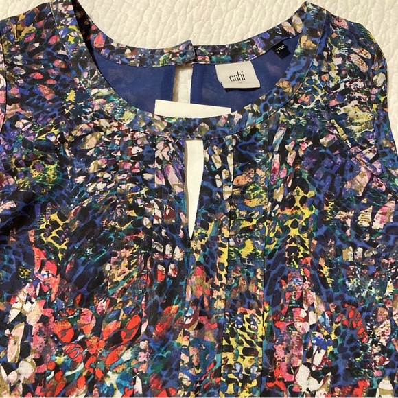 CAbi #3093 Stained Glass Keyhole Sleeveless Blouse Blue Floral | Size XL - Picture 10 of 13
